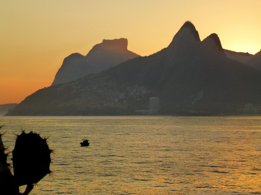 Passeios no Rio de Janeiro - Arpoador -©Pixabay/ IvaCastro