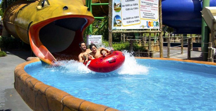 AGUAS QUENTES TEMPORADA - CLUBE PRIVE, Parques em Caldas Novas