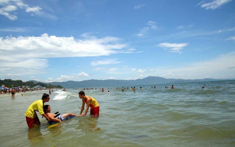 Praias de Florianópolis com acessibilidade - ©NSCTotal