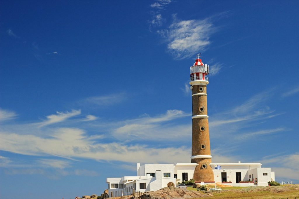 Razões para conhecer o Uruguai - Cabo Polonio - Farol - ©Pixabay/TalesPrado