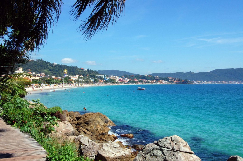 Praia de MariscalDestinos para aproveitar as férias em Santa Catarina 