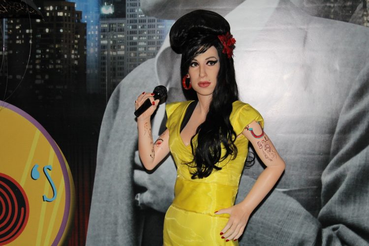 Estátua de cera de Amy Winehouse