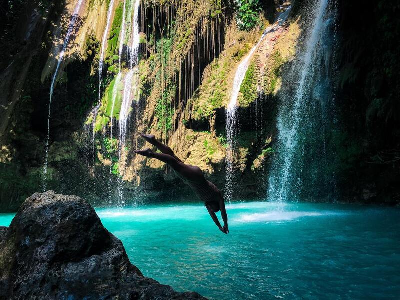 Cachoeiras incríveis com águas cristalinas para conhecer no Brasil
