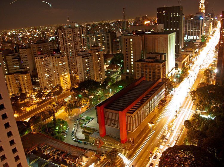5 melhores lugares para comprar lembrancinhas em São Paulo