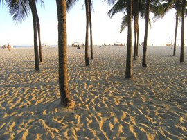 Copacabana não é apenas uma praia. É uma experiência. Somente alugando por temporada em Copacabana você poderá realmente experimentá-la em todos os seus detalhes