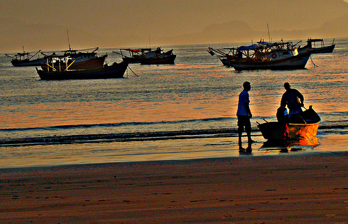 Barcos pesqueiros em Perequê Barcos pesqueiros em Perequê
