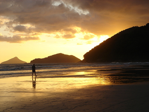 Pôr-do-sol na Praia da Baleia