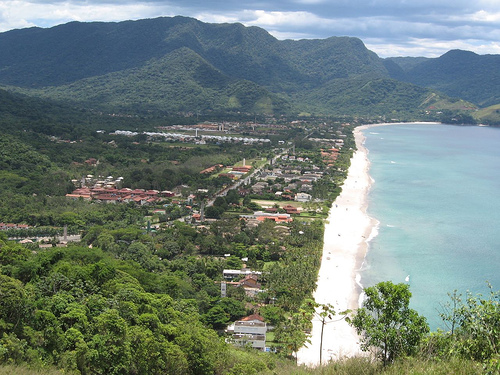 Vista aérea da Praia de Maresias