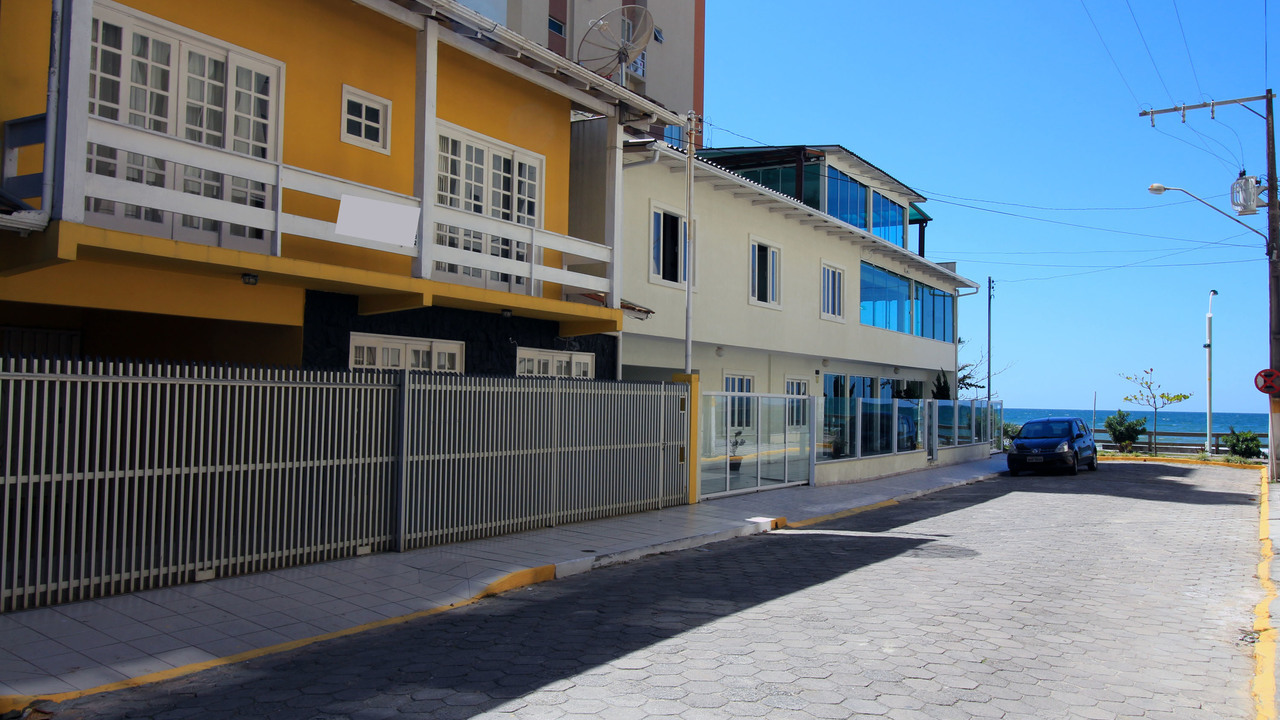 Casa de temporada em Meia Praia Casa de temporada em Meia Praia