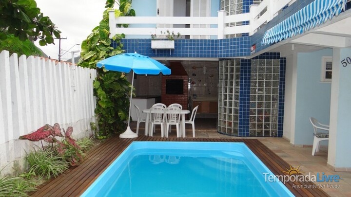 Casa Para Alugar Em Matinhos Para Temporada Caioba Sobrado Em Caioba 04 Quartos Com Piscina E Ar Condicionado 20553 Temporada Livre