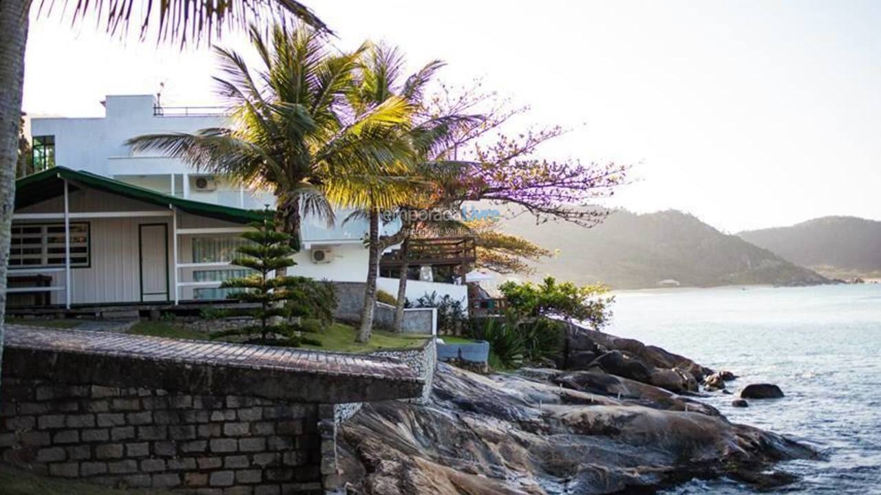 Casa para aluguel de temporada em Balneário Camboriú (Praia de Taquaras)