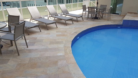 Apartamento para alugar em Guarujá - Pitangueiras