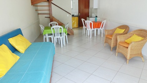 Casa duplex em Cabo Frio com WIFI 500 m das Praias do Peró e Conchas
