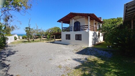 Casa FRENTE MAR em Balneário Camboriu 