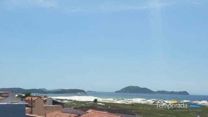 Casa Para Alugar Em Cabo Frio Para Temporada Praia Do Forte Casa Duplex Na Praia Do Forte Em Cabo Frio 3 Quartos 2 Banheiros 61046 Temporada Livre