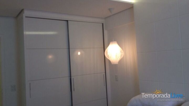 Apartamento Para Alugar Em Guaruja Para Temporada Pitangueiras Apto 1 Dormitorio Ed Monte Ar Cond Total 62776 Temporada Livre