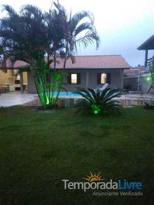 Casa Para Alugar Em Guaratuba Para Temporada Coroados Casa De Praia Da Magali De Aluguel Para Temporada 60952 Temporada Livre
