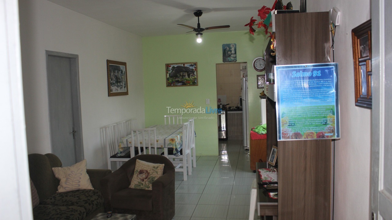 Casa para aluguel de temporada em Itapema (Centro)