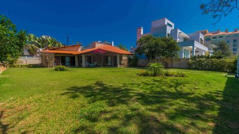 Casa para alugar em Florianopolis - Jurerê Internacional