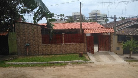 Casa para alugar em Ubatuba - Praia das Toninhas
