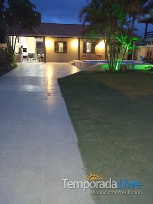 Casa Para Alugar Em Guaratuba Para Temporada Coroados Casa De Praia Da Magali De Aluguel Para Temporada 60952 Temporada Livre