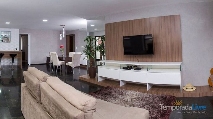 Apartment For Rent In Fortaleza For Vacation Meireles 4 Suites Family Size Near Beach Seaside Meireles For 74744 Temporada Livre