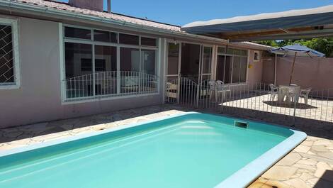 Casa Para Alugar Em Florianopolis Para Temporada Praia Da Daniela Casa Com Piscina Temporada Daniela Florianopolis Sc 77753 Temporada Livre