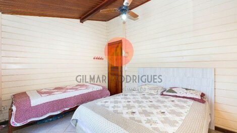 Casa 3 dorm. C/ ar condicionado WIFI Praia de Mariscal / Canto Grande