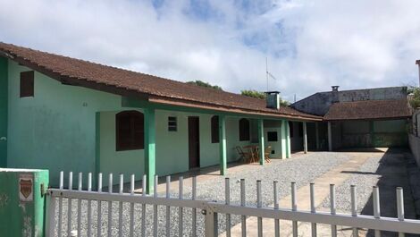 Casa para alugar em Itapoá - Barra do Saí