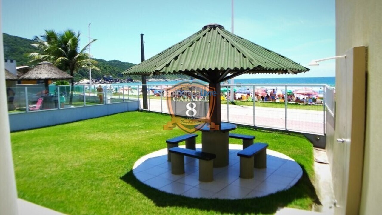 🏠 Casa para alquilar en Bombinhas para vacaciones Praia de Bombas Hermosa casa frente al mar