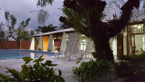 Belíssima casa à 100 metros da praia de Barequeçaba em São Sebastião