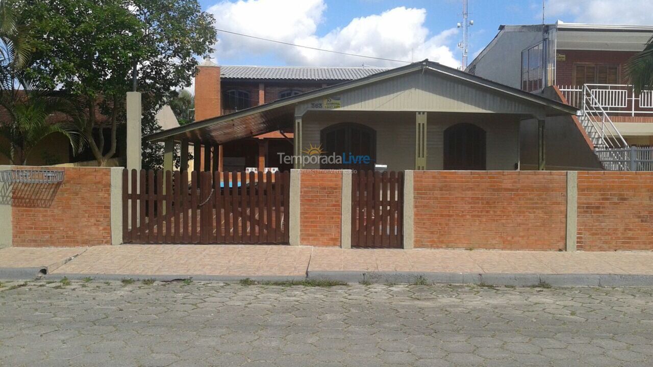 Casa para aluguel de temporada em Pontal do Paraná (Ipanema)