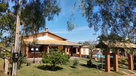 House for rent in Paranapanema - Riviera de Santa Cristina Xiii