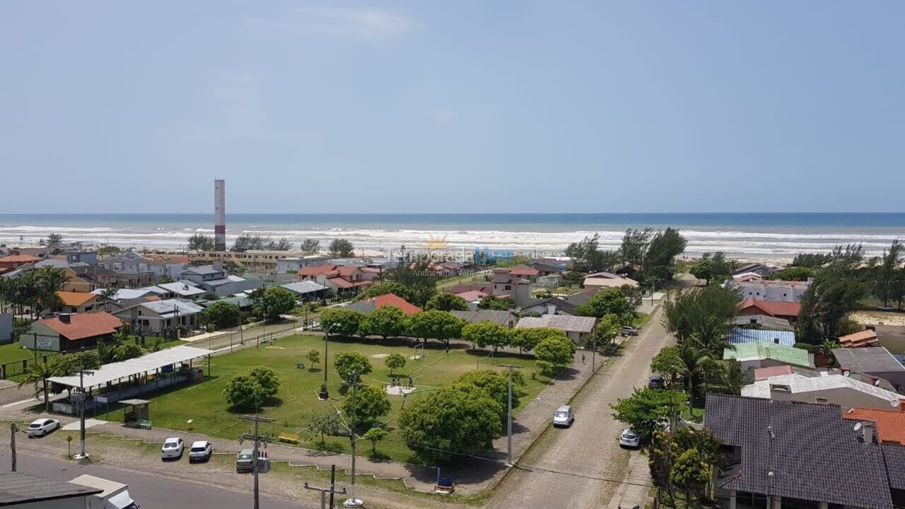Apartamento para aluguel de temporada em Arroio do Sal (Praia Jardim Raiante)