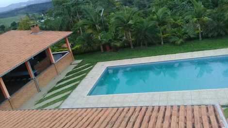Casa para alugar em Guararema - Parque Agrinco