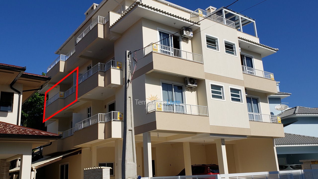Apartamento para aluguel de temporada em Governador Celso Ramos (Praia de Palmas)